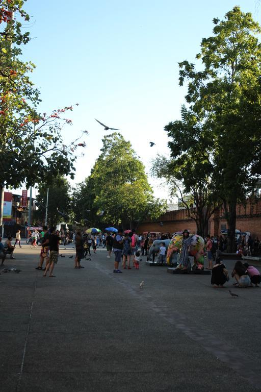 Z'S Hostel At Tha Phae Gate Chiang Mai Exterior foto